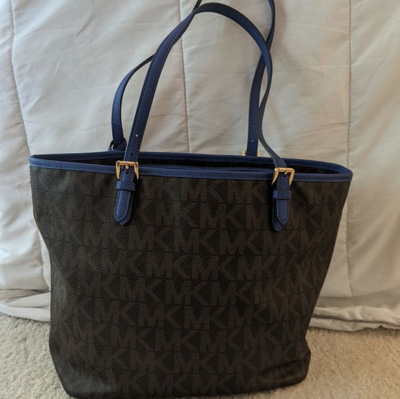 Large Michael Kors Leather Tote - Picture 5 of 5
